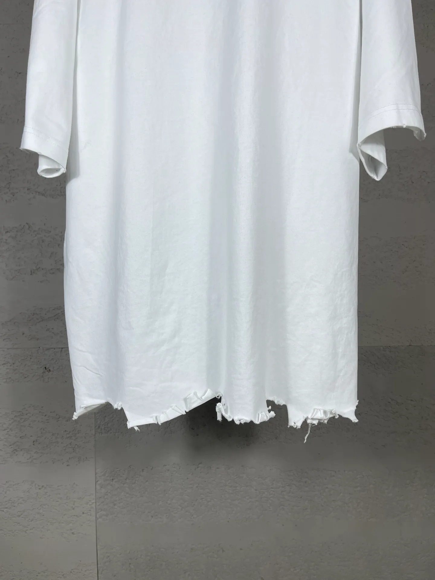 【 . Quality】BALENCI*GA/ BALENCI*GA#25 New Arrival， Classic LOGO T . 。 ZP ， ZP . 260 ， . . . . Color Change。 。 ， ， 。 。 。 . OS . Same Style ：BL 253652 ：Black，White Size：XS S M L